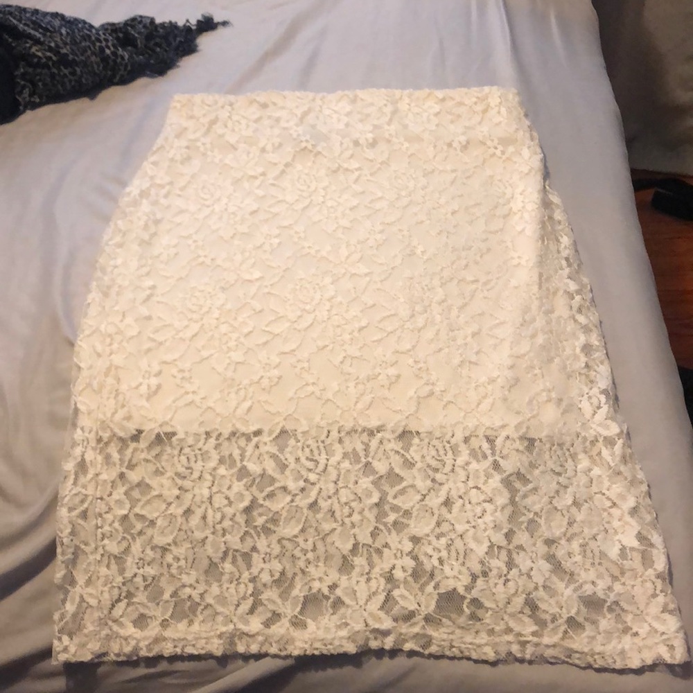 Off white/cream lace skirt